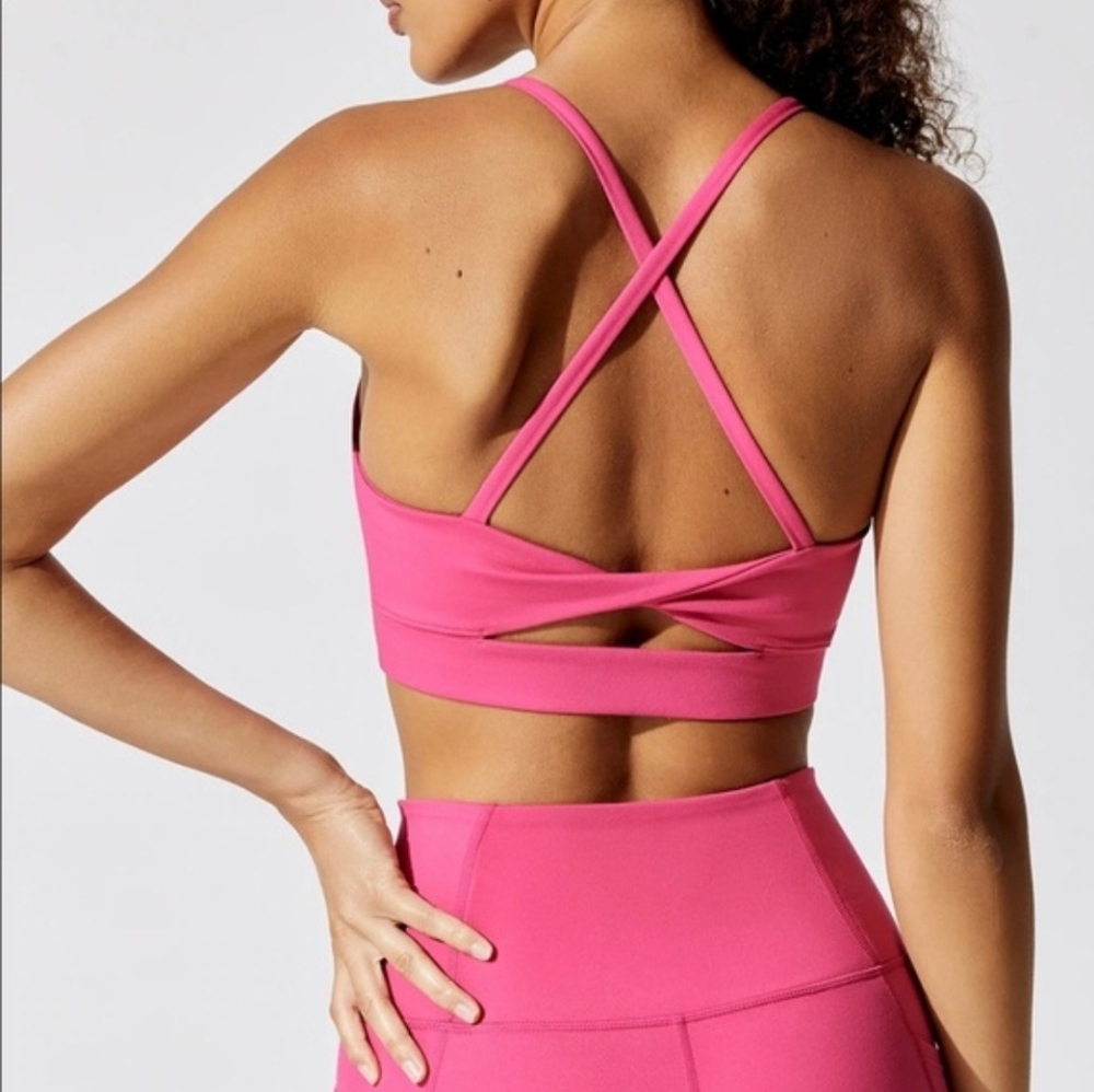 Carbon38 Pink Set. Biker Short And Bra. Size Medium